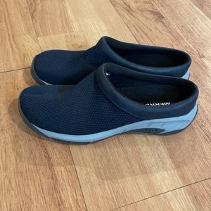 Like new Women’s Encore Breeze Merrell shoes